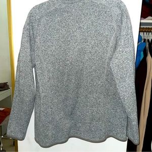 Patagonia women’s pullover